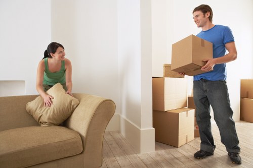 Local moving team handling packing services in Sutton